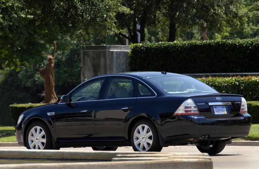  Ford Taurus 2008 года  (фото 30 из 57)
